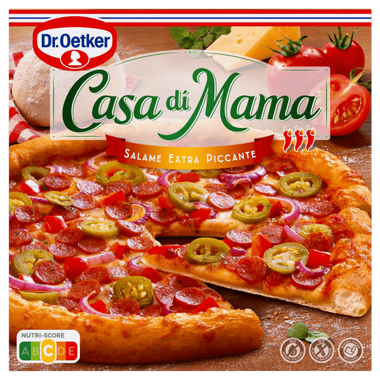 Foto van Dr. Oetker Casa di mama pizza salame extra piccante op witte achtergrond