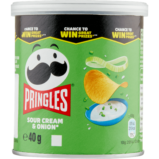 Foto van Pringles Sour cream onion op witte achtergrond