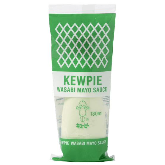 Foto van Kewpie Mayonaise wasabi op witte achtergrond