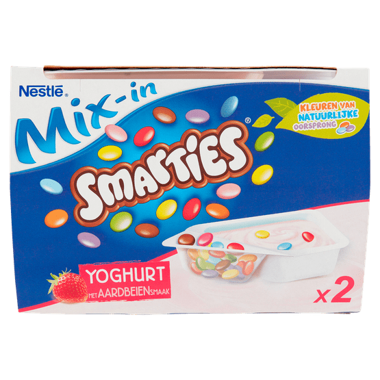 Foto van Nestlé Smarties yoghurt aardbei 2 stuks op witte achtergrond