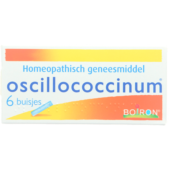 Foto van Oscillococcinum Griepkorrels op witte achtergrond
