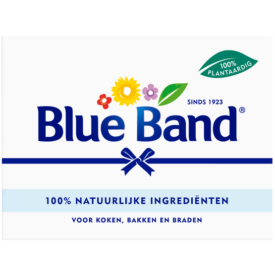 Foto van Blue Band Margarine voor de keuken op witte achtergrond