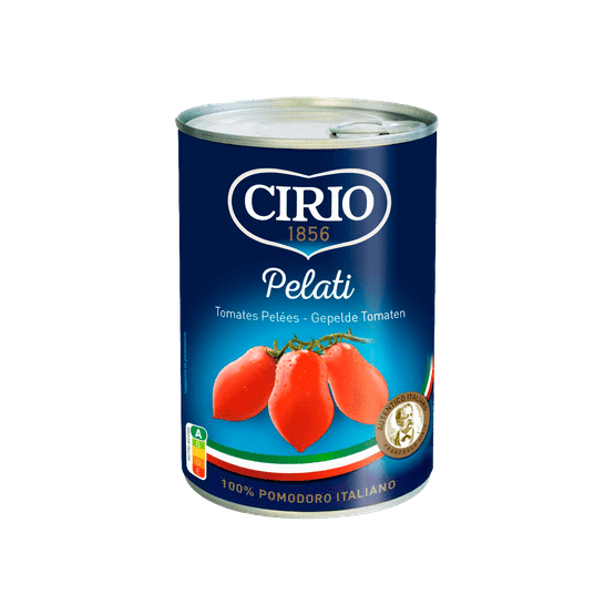 Foto van Cirio Gepelde tomaten op witte achtergrond