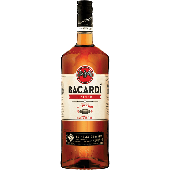 Foto van Bacardi Spiced rum op witte achtergrond