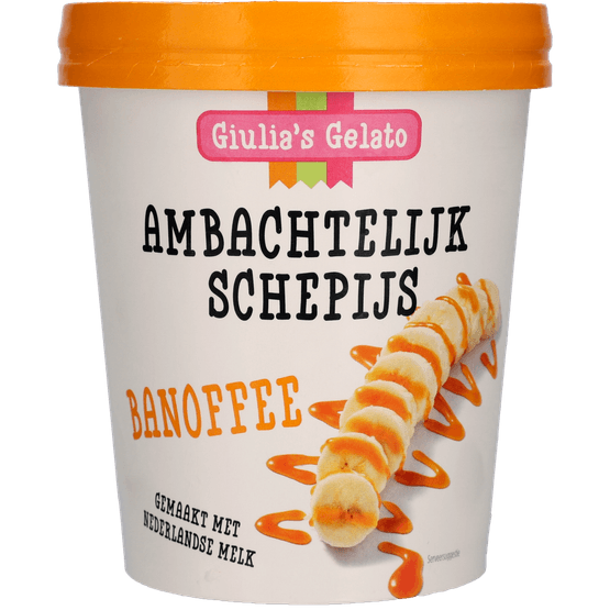 Foto van GIULIA'S GELATO Banoffee ijs op witte achtergrond