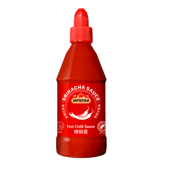 Foto van Inproba Sriracha hot chilisaus op witte achtergrond