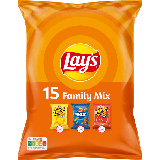 Foto van Lay's Family mix 3 smaken 15 zakjes op witte achtergrond