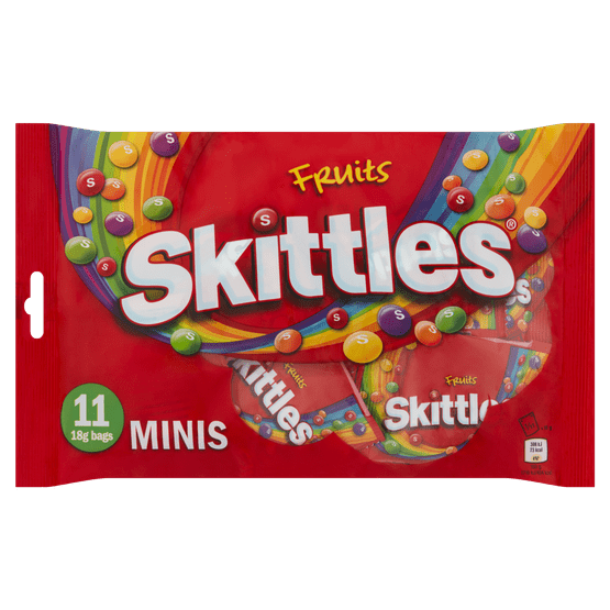 Foto van Skittles Fruits uitdeelzak op witte achtergrond