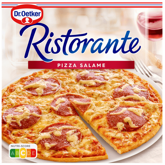 Foto van Dr. Oetker Ristorante pizza salame op witte achtergrond