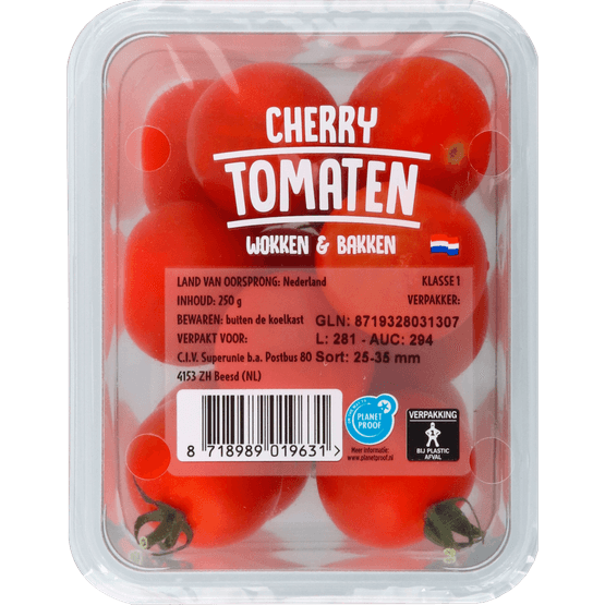 Foto van Cherry tomaten op witte achtergrond