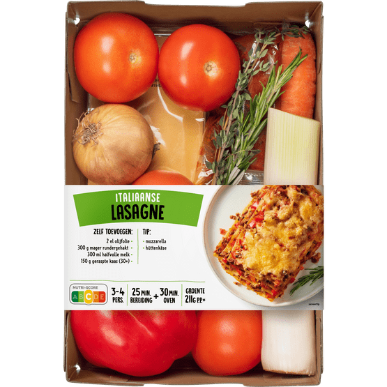 Foto van Verspakket lasagne op witte achtergrond