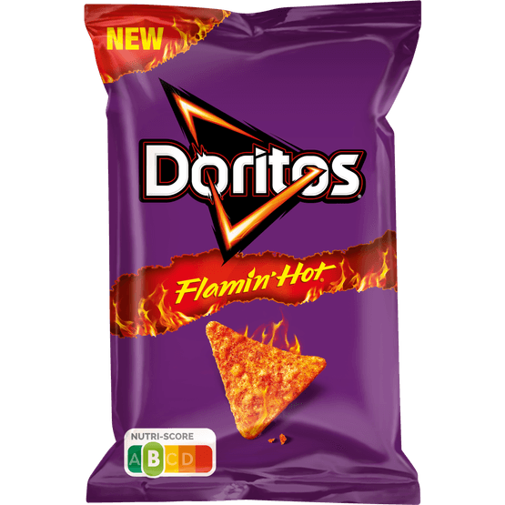 Foto van Doritos Tortilla chips flamin hot op witte achtergrond