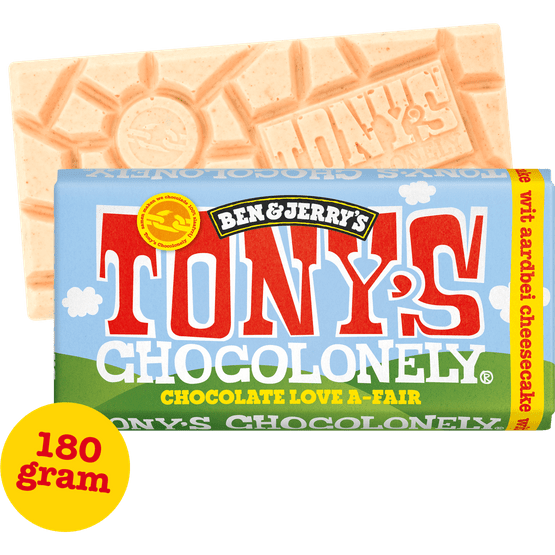 Foto van Tony's Chocolonely Chocoladereep witte chocolade strawberry ch. op witte achtergrond