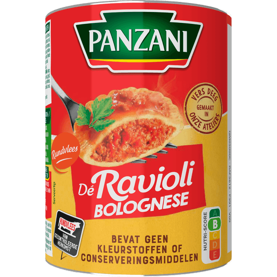 Foto van Ravioli bolognese op witte achtergrond