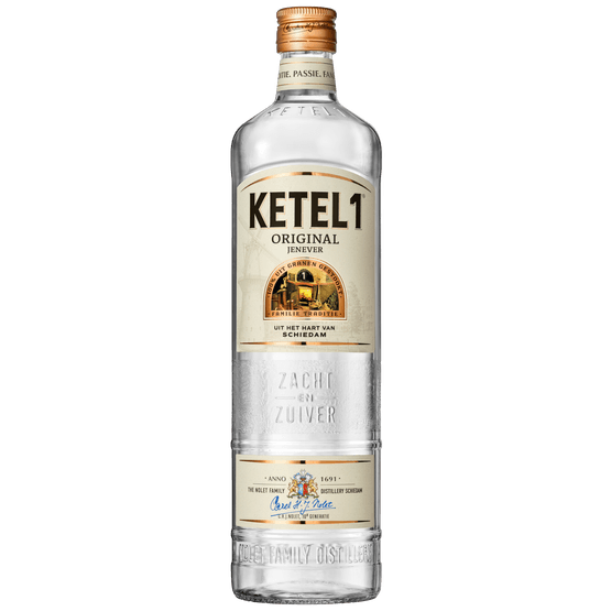 Foto van Ketel 1 Jonge graanjenever op witte achtergrond