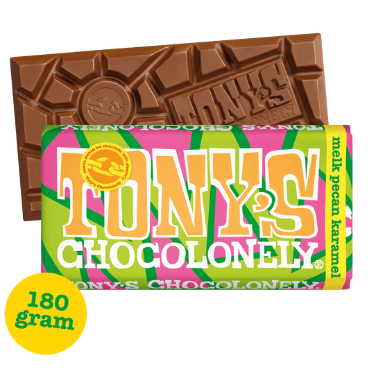 Foto van Tony's Chocolonely Chocolonely melk pecan crunch karamel op witte achtergrond