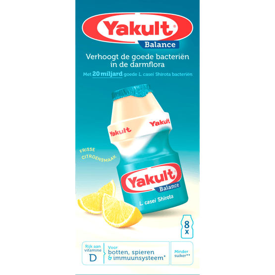 Foto van Yakult Drink Balance op witte achtergrond