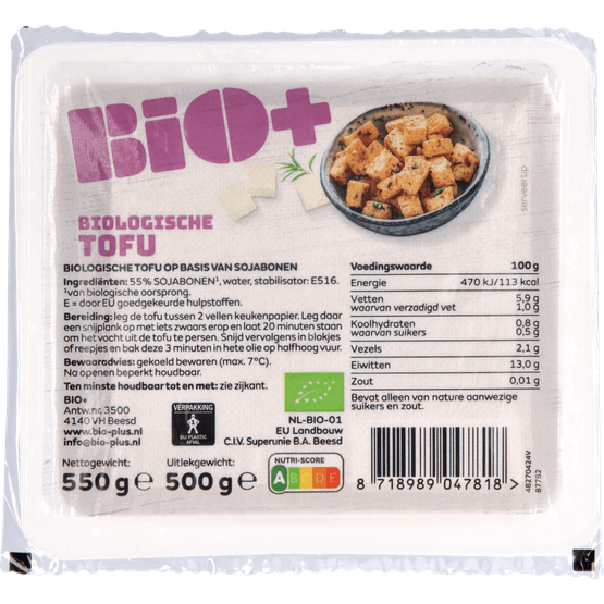 Foto van Bio+ Tofu blok op witte achtergrond