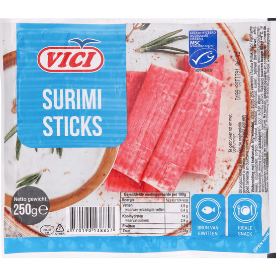 Foto van Surimi sticks op witte achtergrond