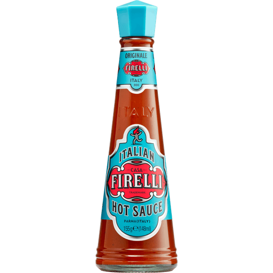 Foto van Firelli Italian hot sauce op witte achtergrond