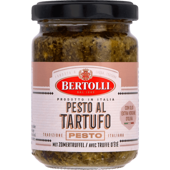 Foto van Bertolli Pesto al tartufo op witte achtergrond