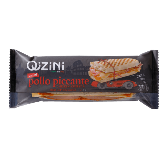 Foto van Qizini Panini pollo piccante op witte achtergrond