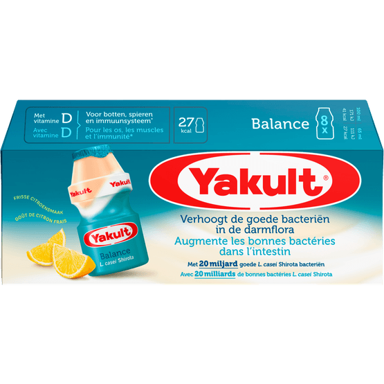 Foto van Yakult Drink Balance op witte achtergrond