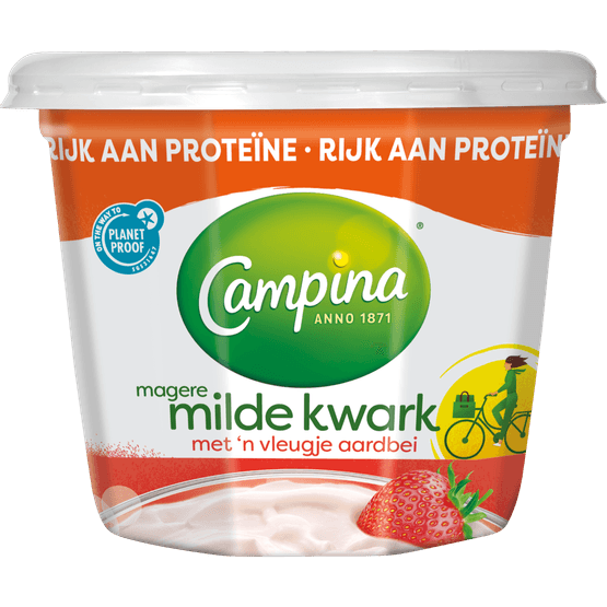 Foto van Campina Magere kwark aardbei op witte achtergrond