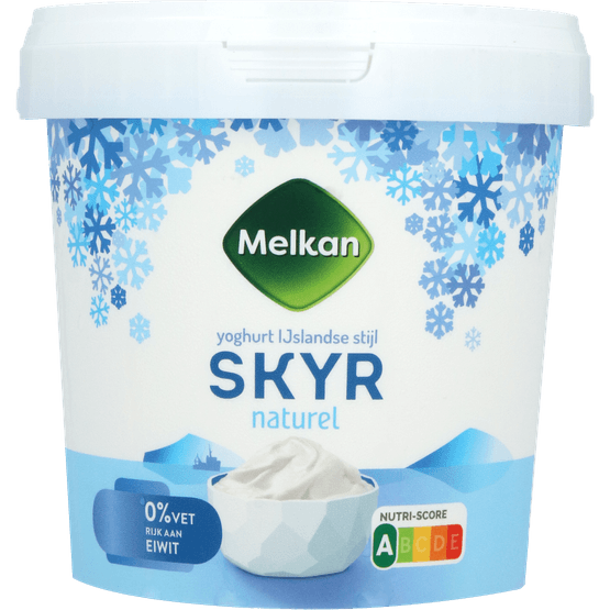 Foto van Melkan Skyr naturel op witte achtergrond