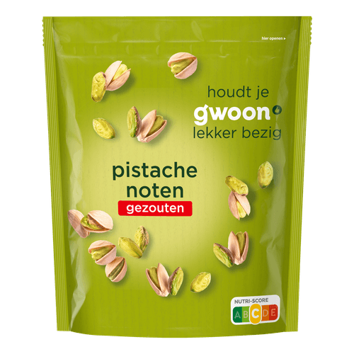 Foto van G'woon Pistachenoten gezouten op witte achtergrond