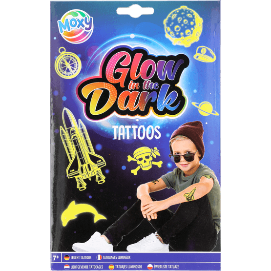 Foto van Tattoos glow in the dark op witte achtergrond