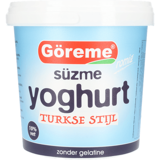 Foto van Goreme Turkse yoghurt 10% vet op witte achtergrond