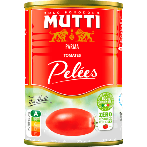 Foto van Mutti Pomodori pelati op witte achtergrond