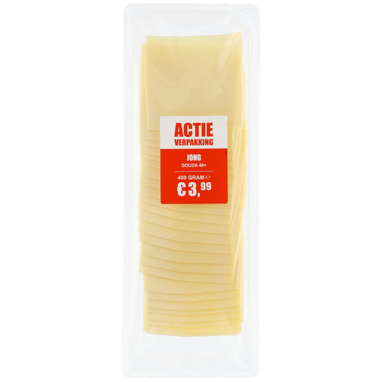 Foto van Actie kaas jong 48+ gesneden op witte achtergrond