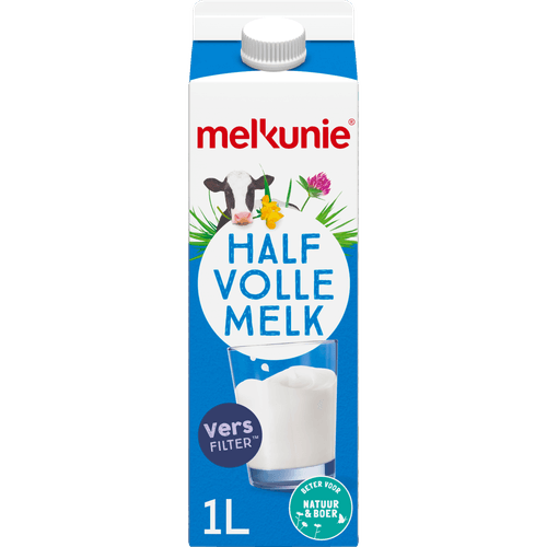 Foto van Melkunie Halfvolle melk op witte achtergrond