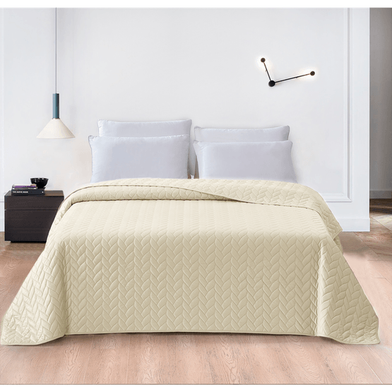 Foto van Luxe velvet bedsprei 240 x 220 cm op witte achtergrond