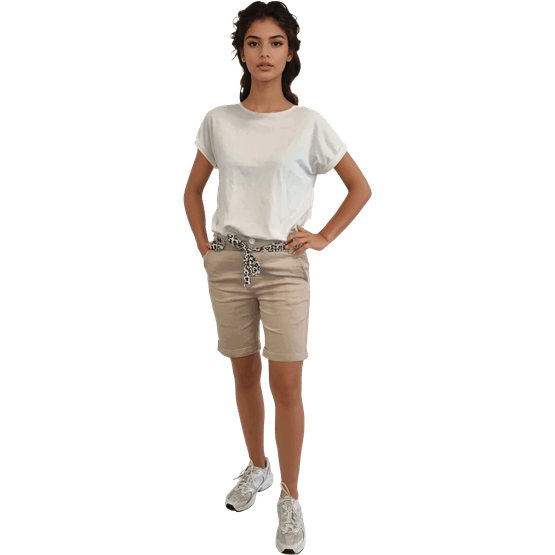 Foto van Korte broek dames op witte achtergrond