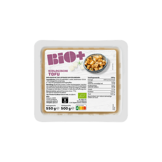 Foto van Bio+ Tofu blok op witte achtergrond