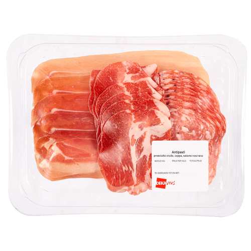Foto van DekaVers Antipasti op witte achtergrond