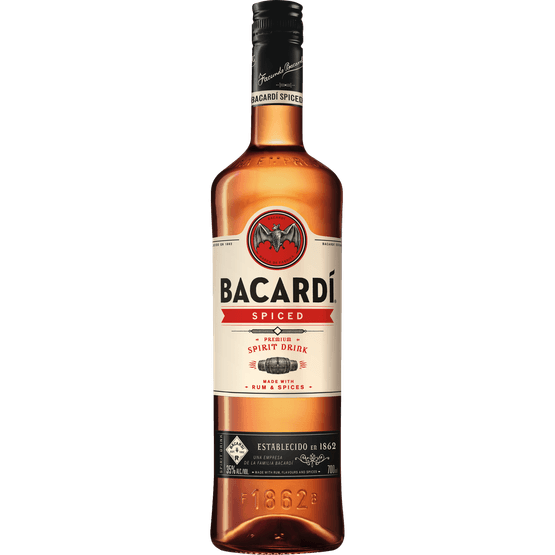 Foto van Bacardi Spiced rum op witte achtergrond