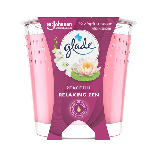 Foto van Glade Kaars relaxing zen op witte achtergrond