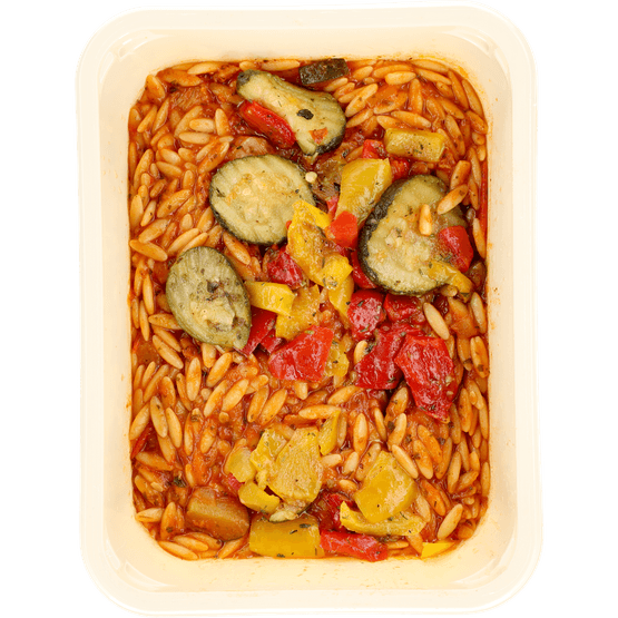 Foto van Mealmasters Orzo met kip in tomatensaus op witte achtergrond