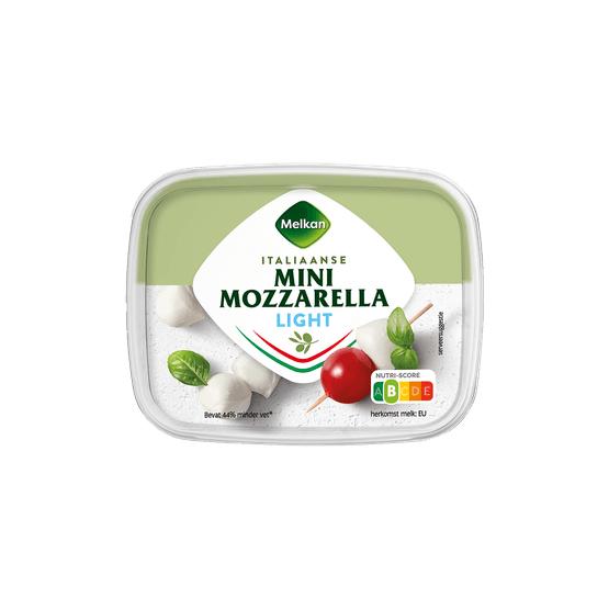 Foto van Melkan Mozzareline light op witte achtergrond