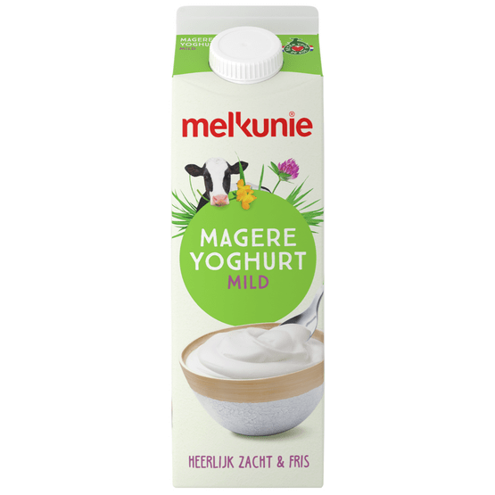 Foto van Melkunie Magere yoghurt mild op witte achtergrond