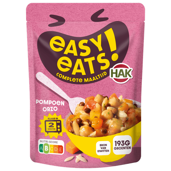 Foto van Hak Easy eats pompoen orzo op witte achtergrond