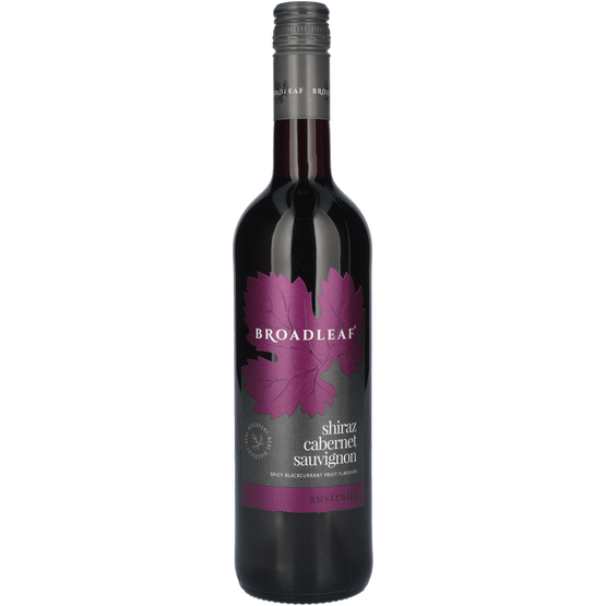 Foto van Broadleaf Shiraz cabernet sauvignon op witte achtergrond