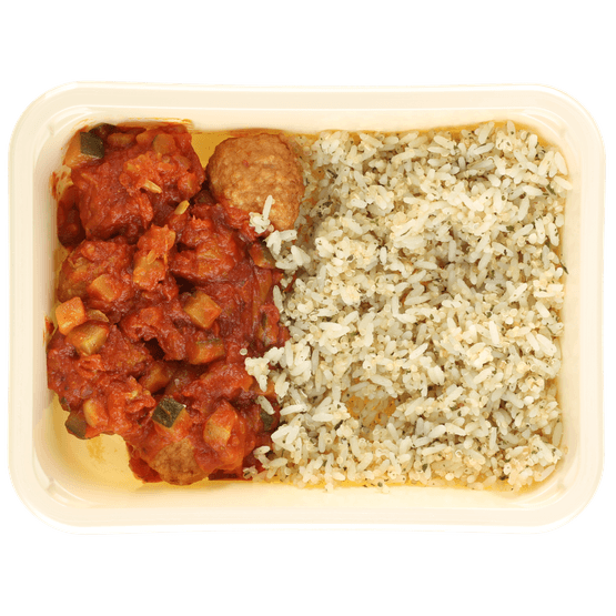 Foto van Mealmasters Kofte in tomatensaus met rijst op witte achtergrond