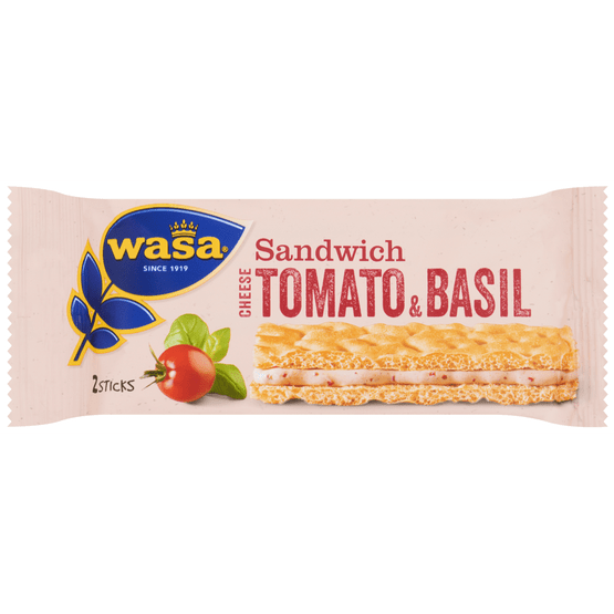 Foto van Wasa Sandwich tomaat & basilicum op witte achtergrond