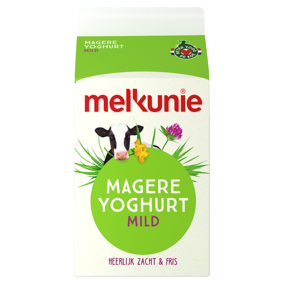 Foto van Melkunie Magere yoghurt mild op witte achtergrond