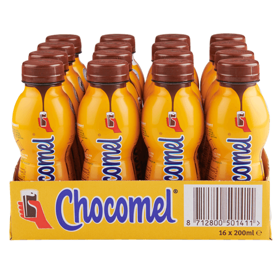 Foto van Chocomel Chocolademelk vol op witte achtergrond